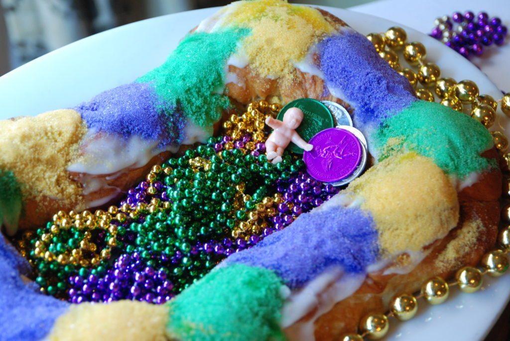 12 Must Try New Orleans Foods & Where to Eat Them! , New Orleans food, where to eat in New Orleans, king cake