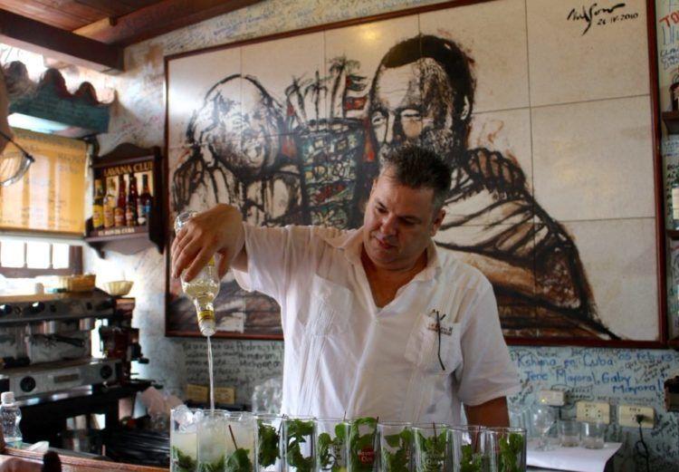 A list of delicious Havana restaurants & bars, havana cafe, restaurants in Havana Cuba, Cuban restaurant,