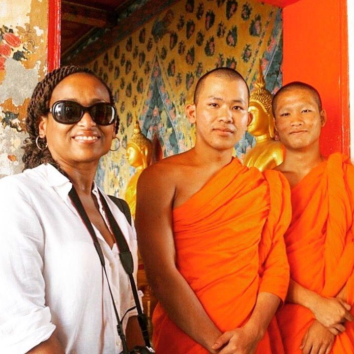 monks at Wat Arun-Temple of the Dawn