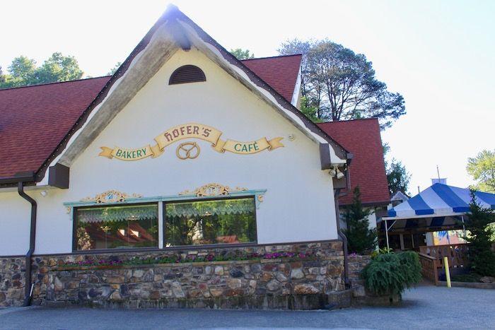 Hofer’s of Helen Bakery-Konditorei-Café