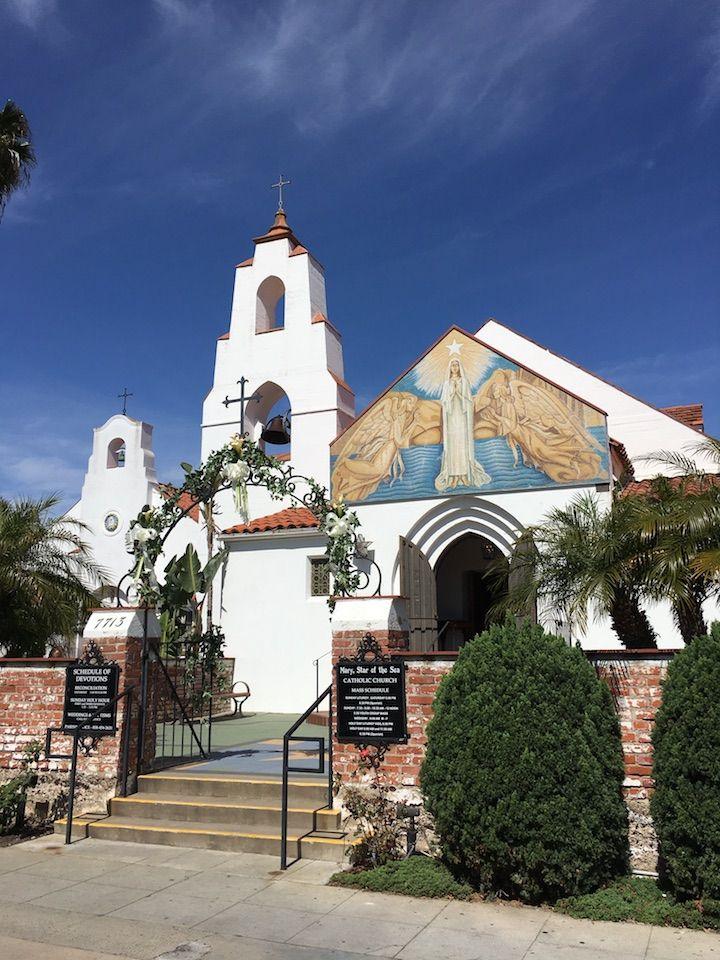 Picture Perfect Reasons to Visit La Jolla in San Diego! If you are traveling to Southern California make a stop at this beautiful hillside area!