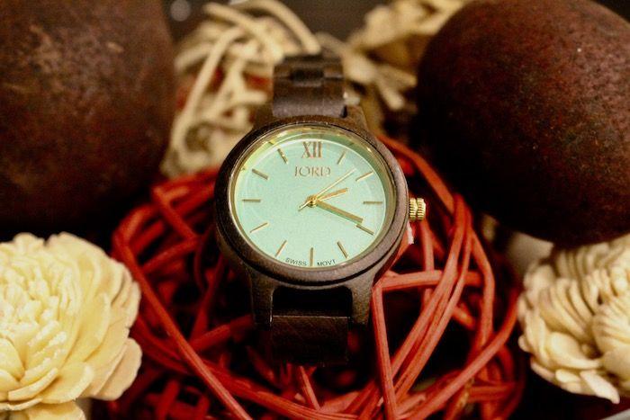 A Jord Wood Watch makes the perfect Holiday Gift! Read my review here!