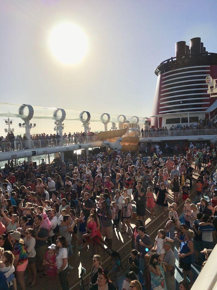 Disney Cruise Line for Adults, Disney Cruises without kids, Disney Dream Cruise, disney cruise for adults, disney cruise line, disney dream, Social media moms celebration,Cruise tips, Disney Cruise tips